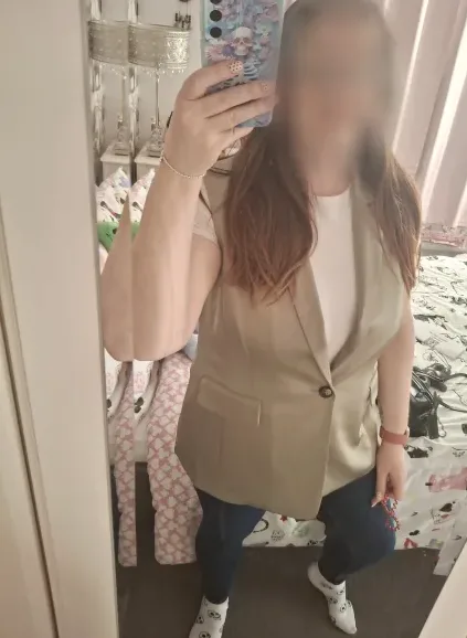 Corinna, 38