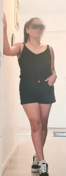 Sabine, 38