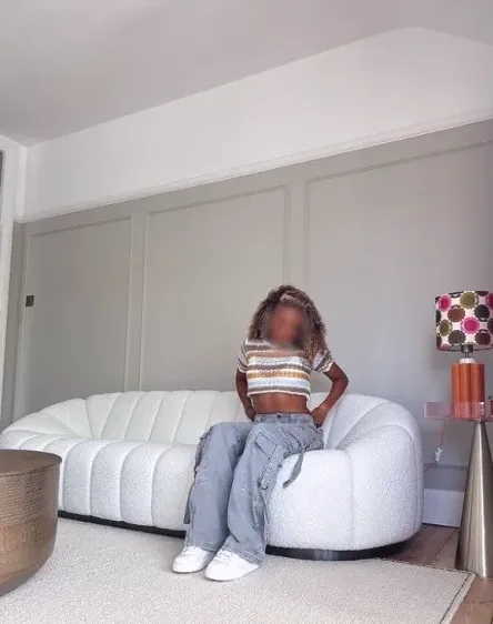 Sabrina, 20
