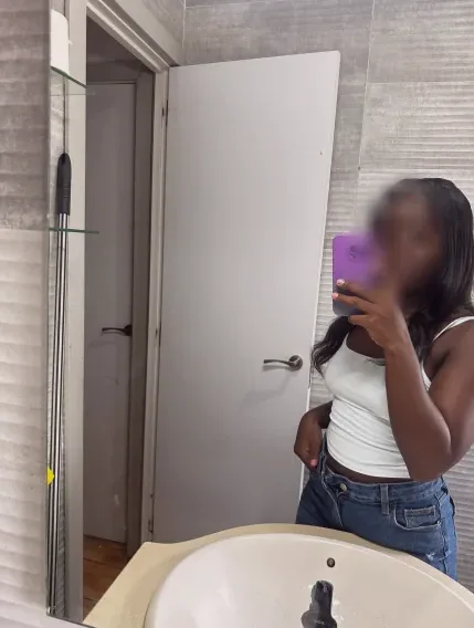 Sarah, 29