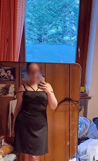 Selina, 27
