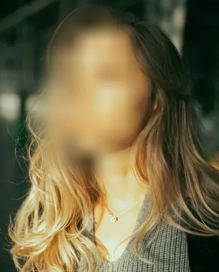 Simone, 40